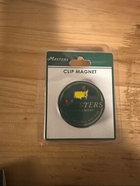 Masters Green and Yellow Round Clip Magnet Key/Card Holder